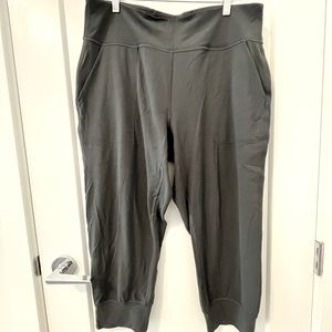 lululemon Align Jogger Crop, size 14, in Graphite Grey GGRE